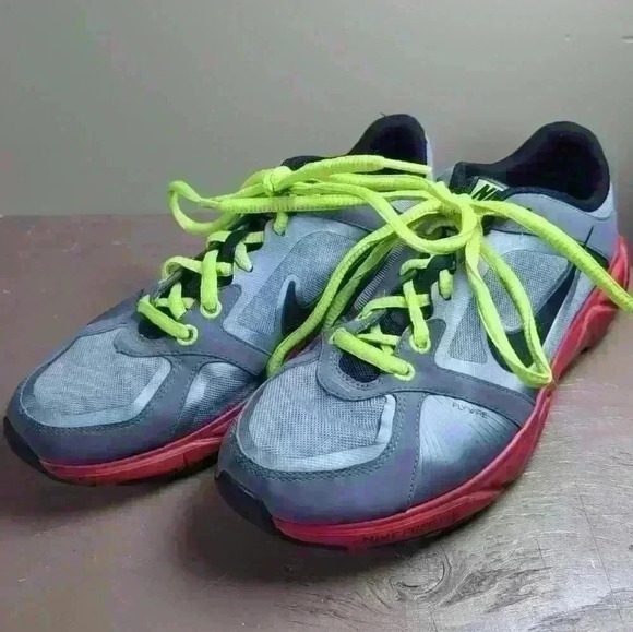 Nike Women's Free XT Quick Fit Flywire Running Shoes Size  8.5 Gray and Red - Picture 1 of 11